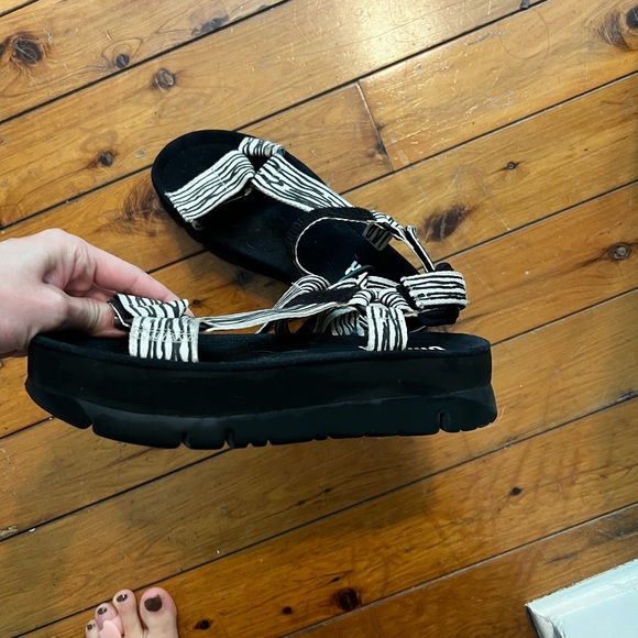 Super cute Camper platform sandals Oruga - Picture 4 of 4